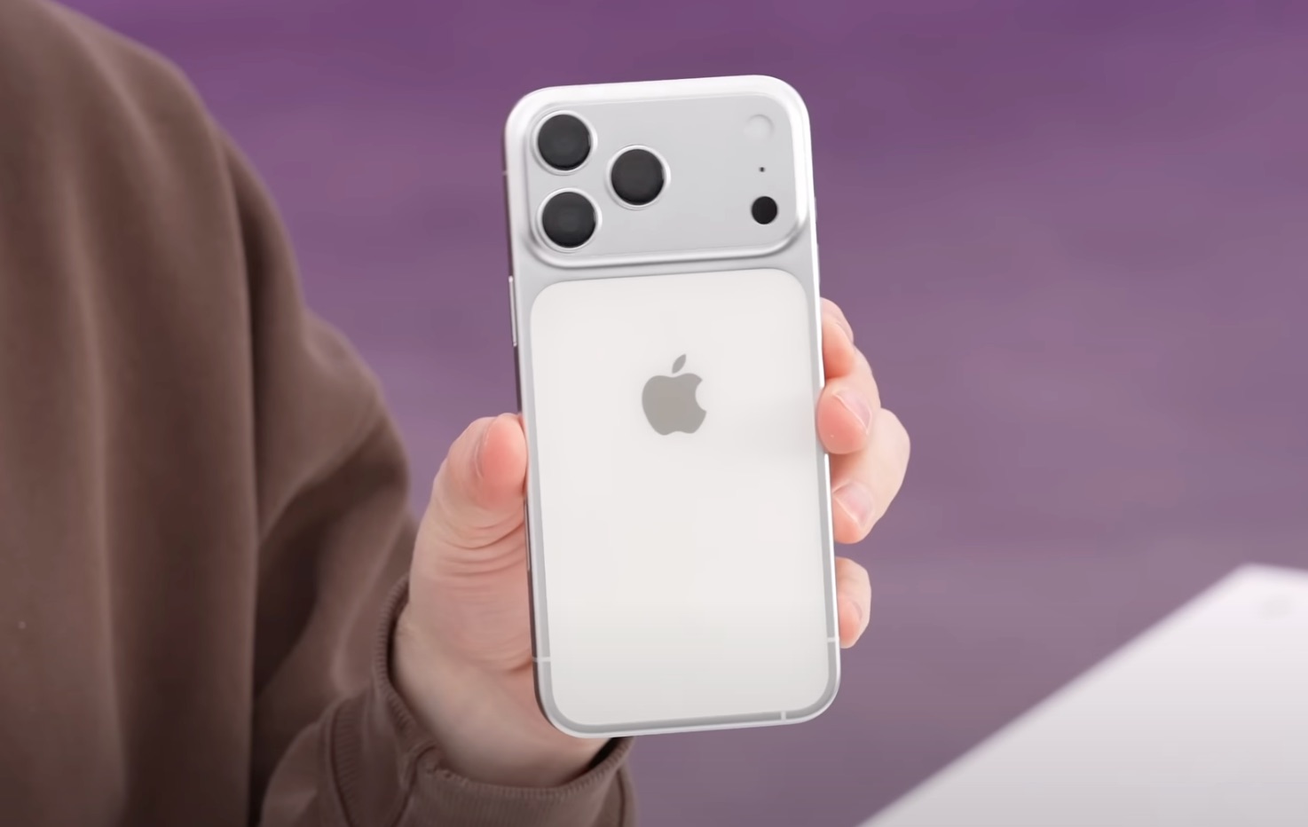 「iPhone17 Pro Max」のモックアップ